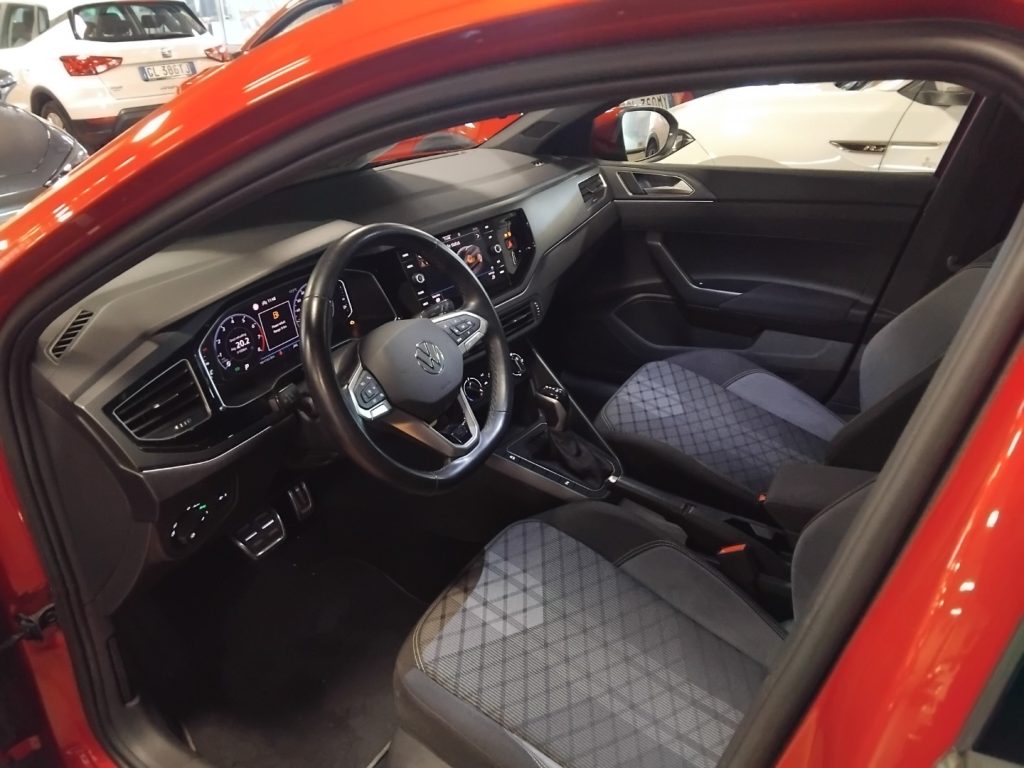 VOLKSWAGEN Taigo 1.0 TSI DSG R-Line - 14