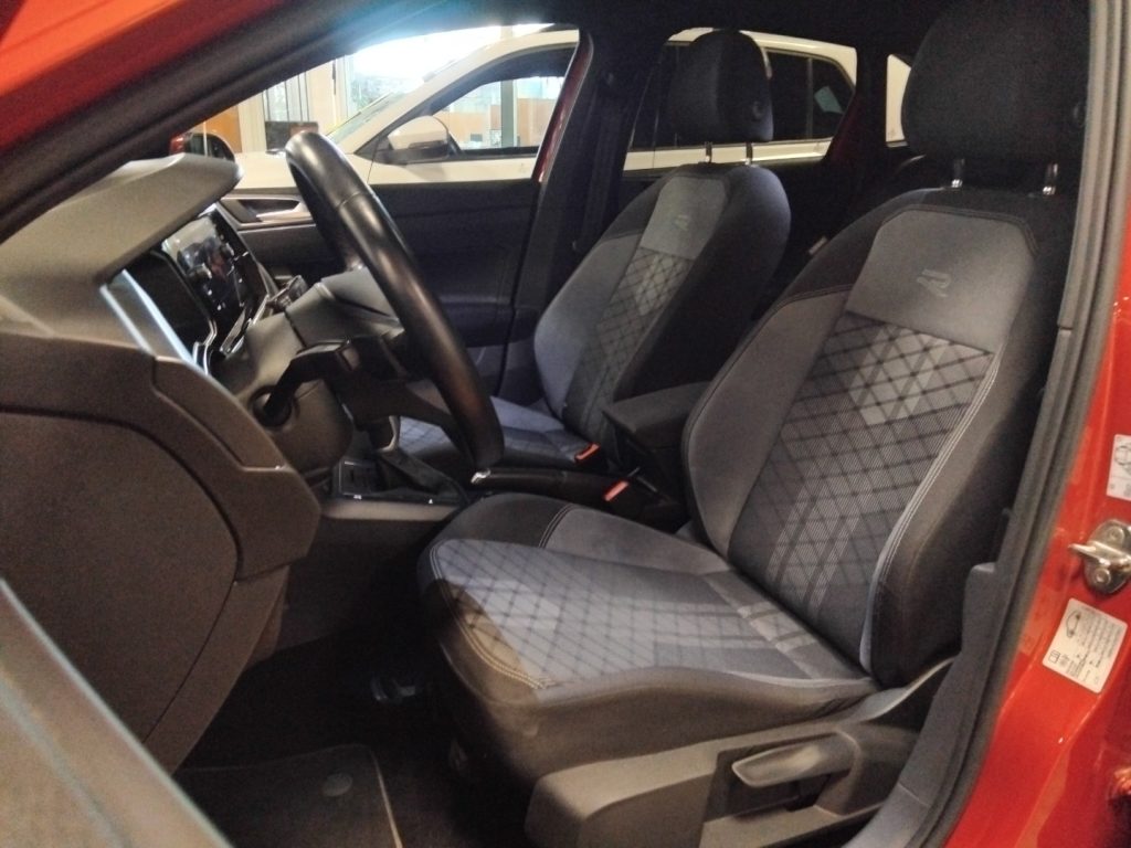 VOLKSWAGEN Taigo 1.0 TSI DSG R-Line - 15