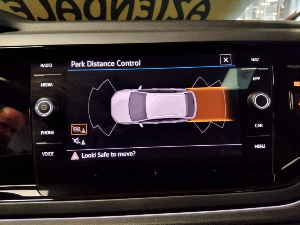 VOLKSWAGEN Taigo 1.0 TSI DSG R-Line - 16