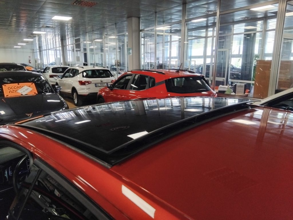 VOLKSWAGEN Taigo 1.0 TSI DSG R-Line - 27