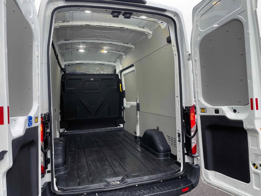 FORD Transit 350 2.0TDCI ECOBLUE 130CV FURGONE - IVA DEDUCIBILE - 28