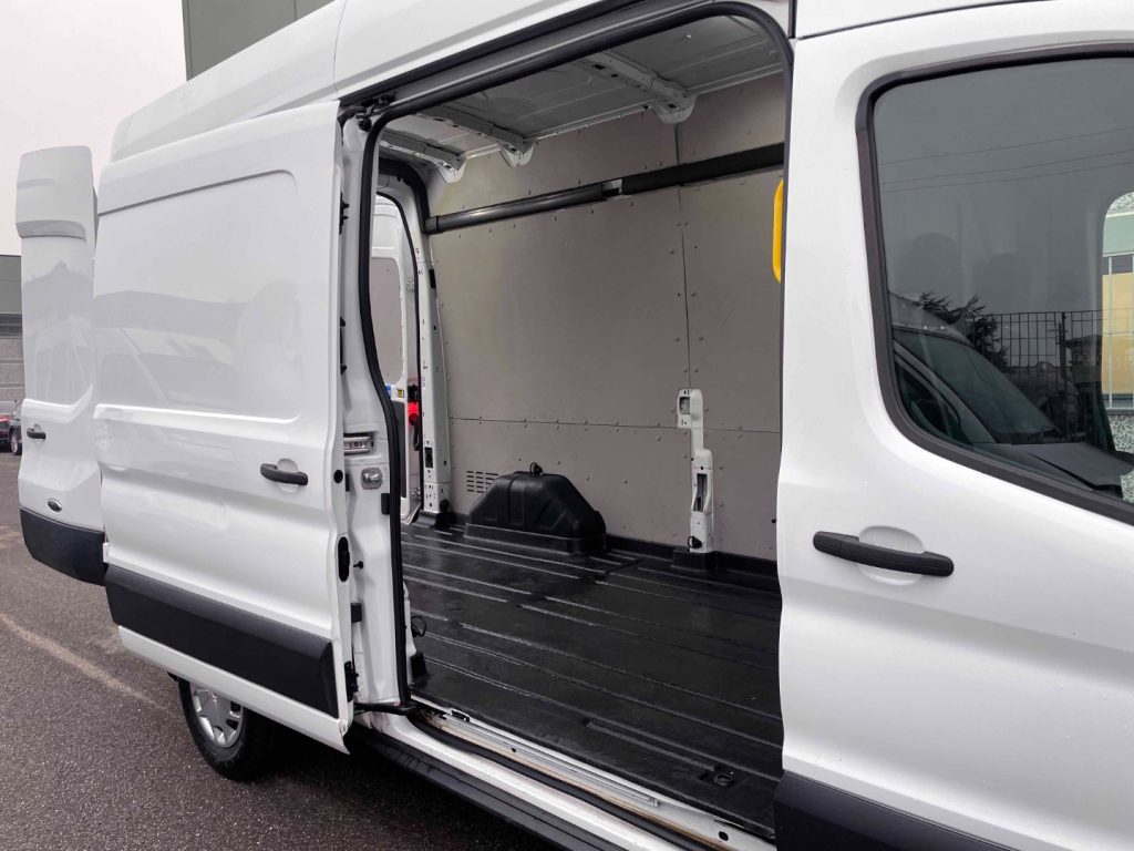 FORD Transit 350 2.0TDCI ECOBLUE 130CV FURGONE - IVA DEDUCIBILE - 29