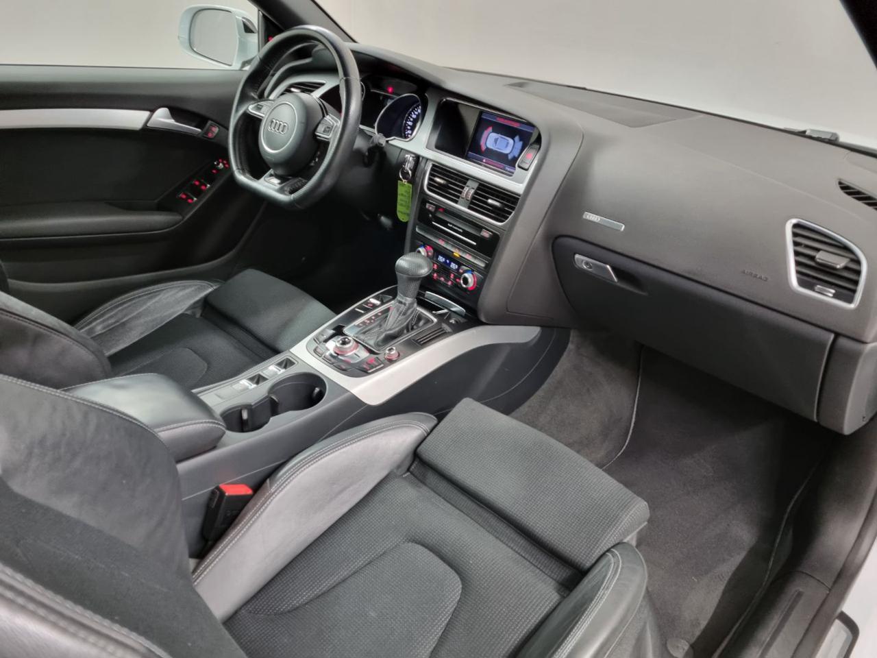 AUDI A5 Cabrio 2.0 TDI clean diesel multitronic S-LINE - 27