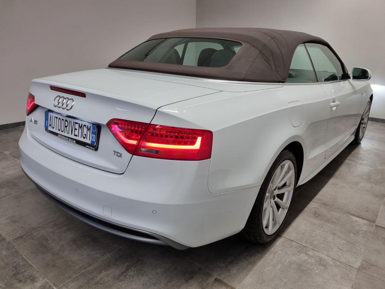 AUDI A5 Cabrio 2.0 TDI clean diesel multitronic S-LINE - 24