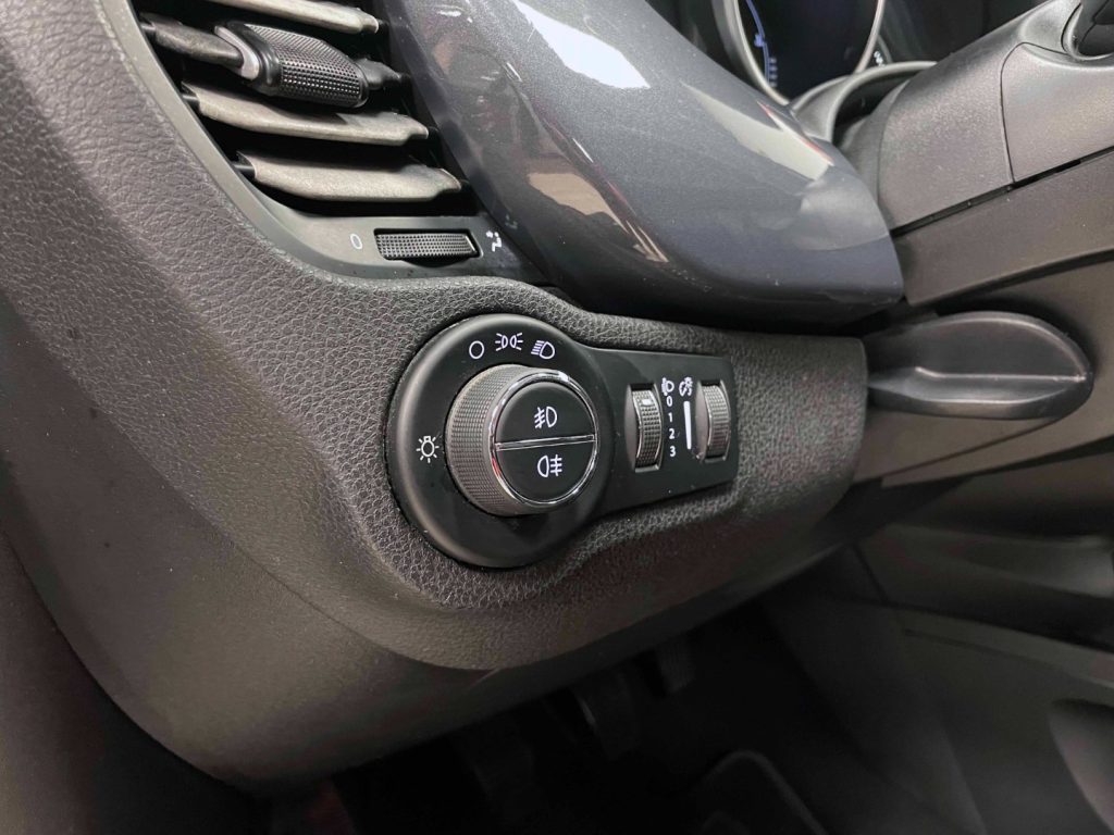 FIAT 500X 1.3 MJT LOUNGE 4x2 95CV - 20