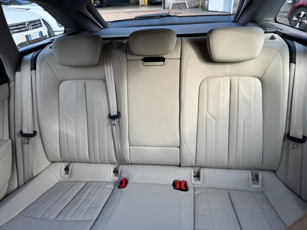 AUDI A6 Avant 45 2.0 TFSI quattro ultra S tronic Business - 16