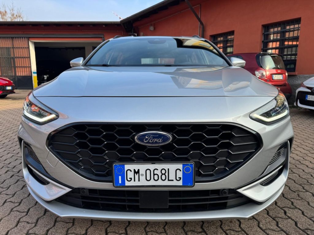 FORD Focus 1.0 EcoBoost Hybrid 125CV Powershift SW ST-Line De - 6