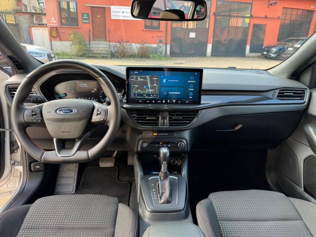 FORD Focus 1.0 EcoBoost Hybrid 125CV Powershift SW ST-Line De - 8