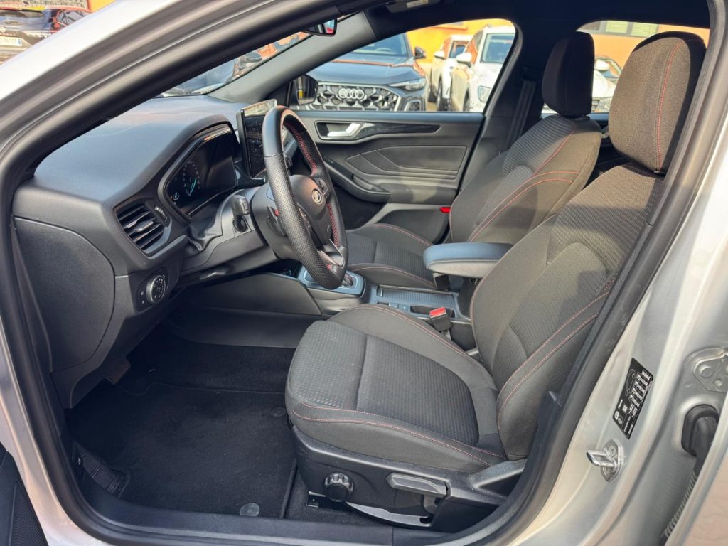 FORD Focus 1.0 EcoBoost Hybrid 125CV Powershift SW ST-Line De - 15