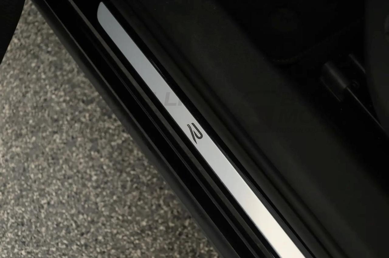 VOLKSWAGEN Tiguan 2.0 TDI 150CV DSG R LINE TETTO - NAVI - CERCHI 20 - 22