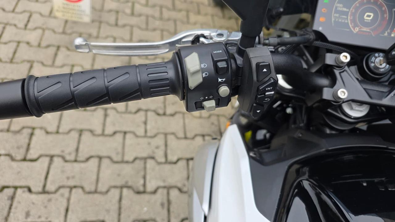 CF MOTO 650NK 2024 - 11