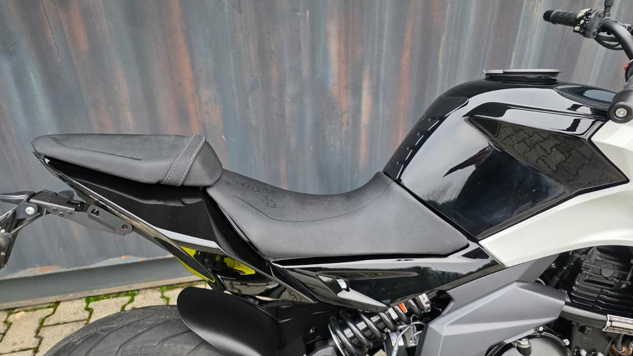 CF MOTO 650NK 2024 - 17