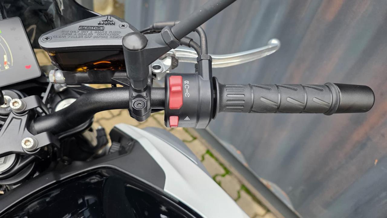 CF MOTO 650NK 2024 - 12