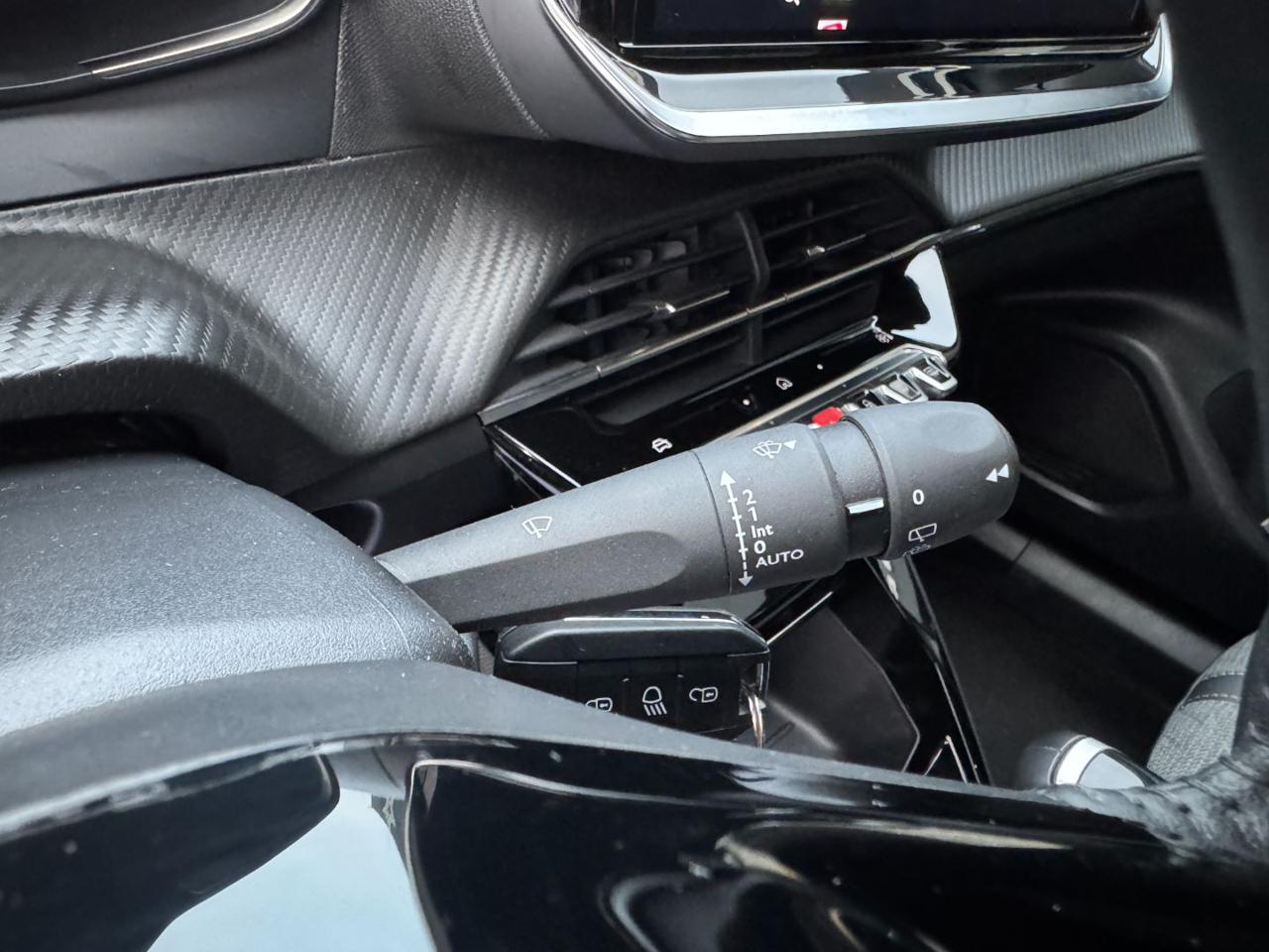 PEUGEOT 2008 PureTech 100 S&S Allure - 15