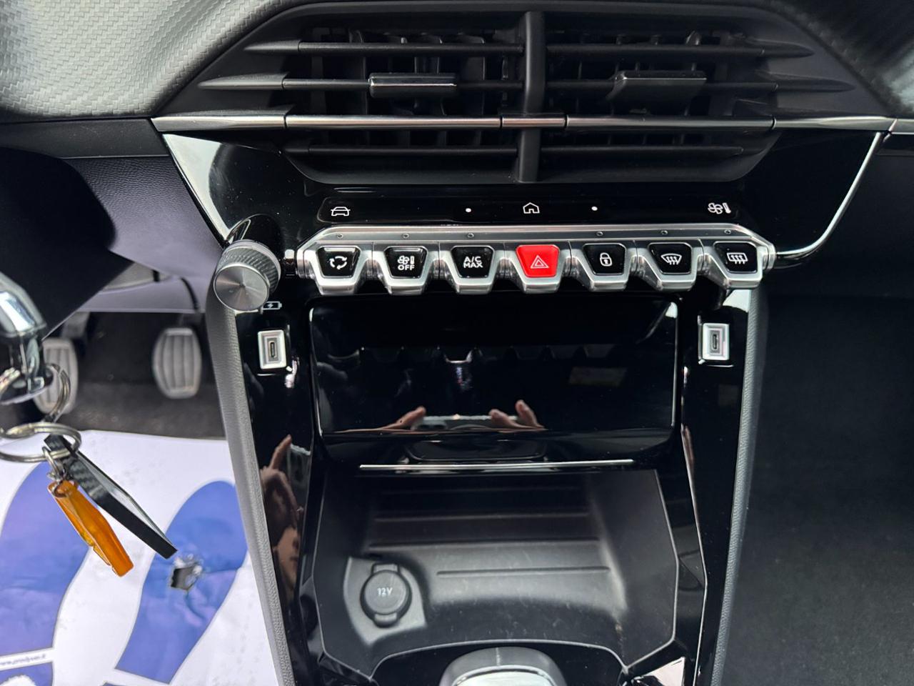 PEUGEOT 2008 PureTech 100 S&S Allure - 19