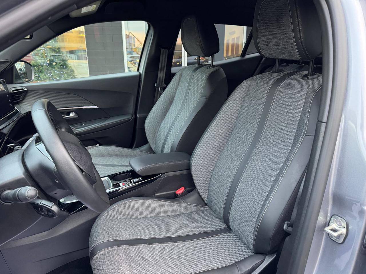 PEUGEOT 2008 PureTech 100 S&S Allure - 13