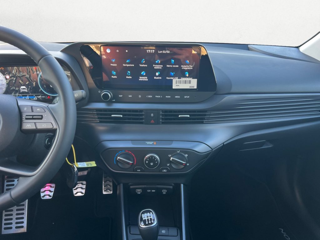 HYUNDAI Bayon # 1.0 T-GDI MT XLine KM0 - 11