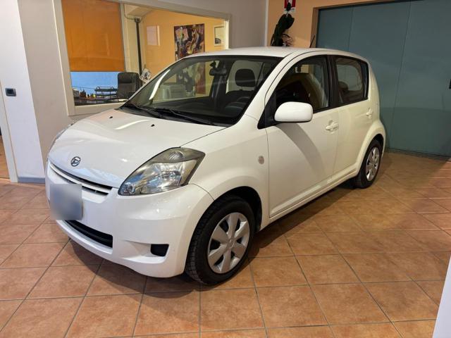 DAIHATSU Sirion Bianco metallizzato