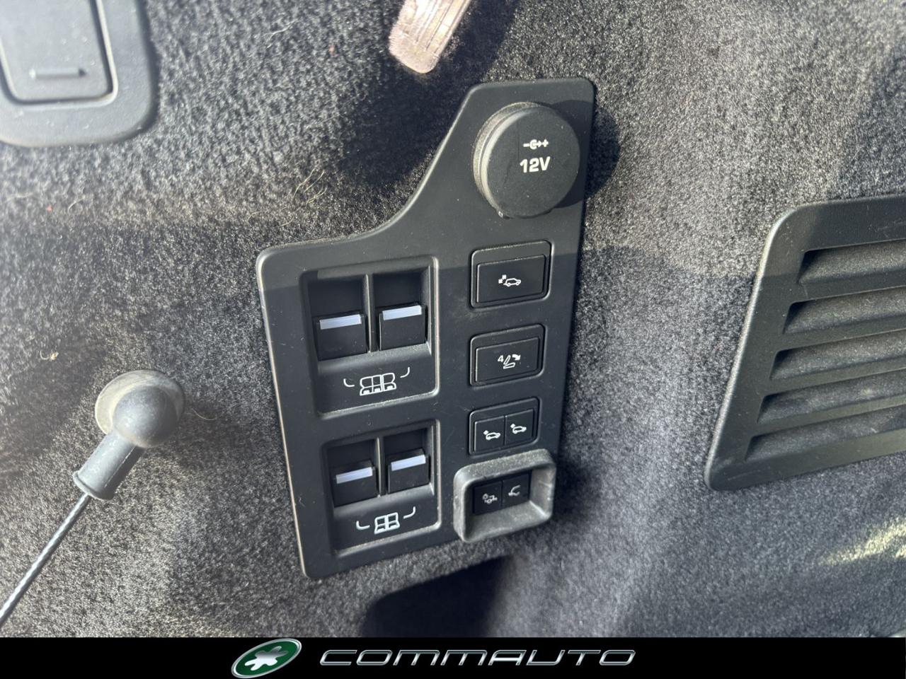 LAND ROVER Discovery 3.0 TD6 249 CV HSE 7p - 36