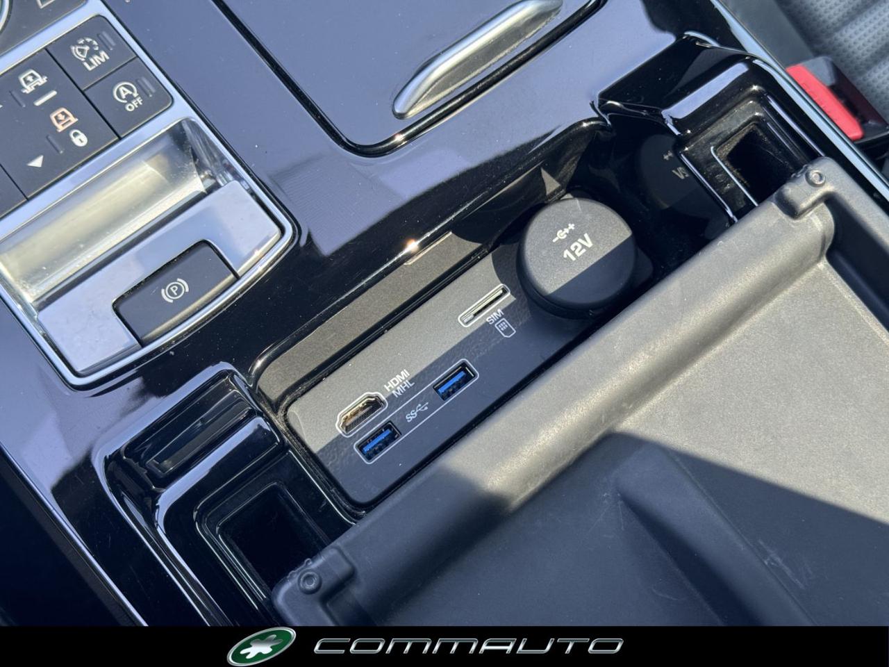 LAND ROVER Discovery 3.0 TD6 249 CV HSE 7p - 28