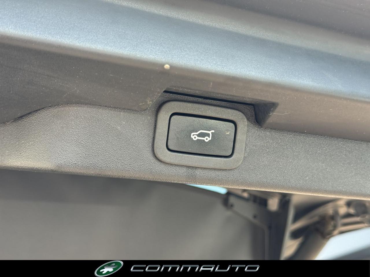 LAND ROVER Discovery 3.0 TD6 249 CV HSE 7p - 37