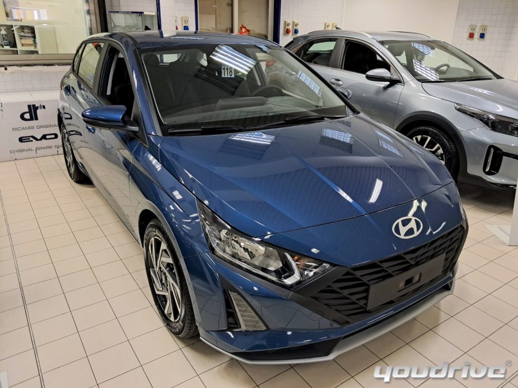 HYUNDAI i20 / 1.2 MPI GPL ORIGINALE CASA Connectline KM0 - 3