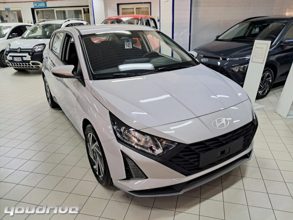 HYUNDAI i20 / 1.2 MPI GPL ORIGINALE CASA Connectline KM0 - 21
