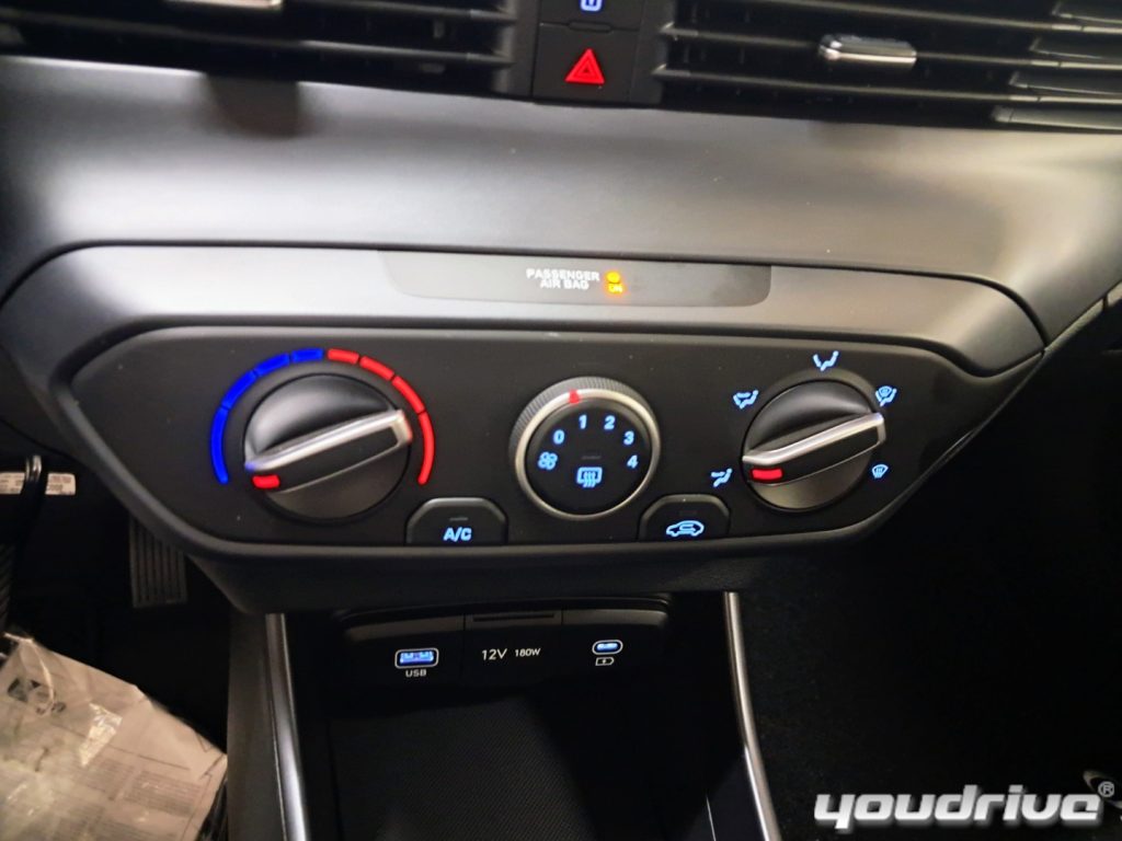 HYUNDAI i20 / 1.2 MPI GPL ORIGINALE CASA Connectline KM0 - 14