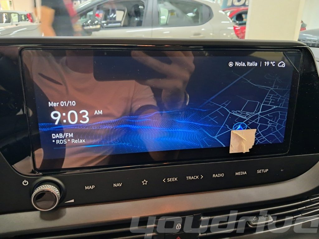 HYUNDAI i20 / 1.2 MPI MT GPL Connectline MY 25 KM0 - 13