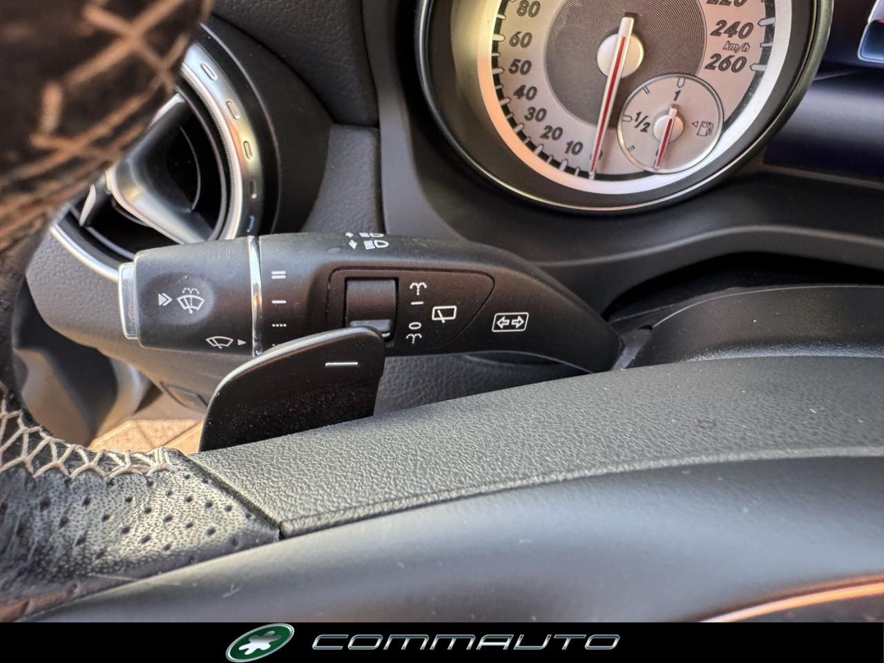 MERCEDES-BENZ GLA 200 d Automatic 4Matic Sport - 17