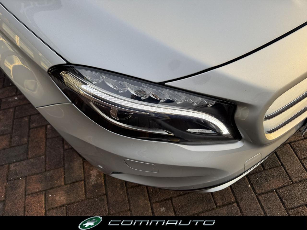 MERCEDES-BENZ GLA 200 d Automatic 4Matic Sport - 4