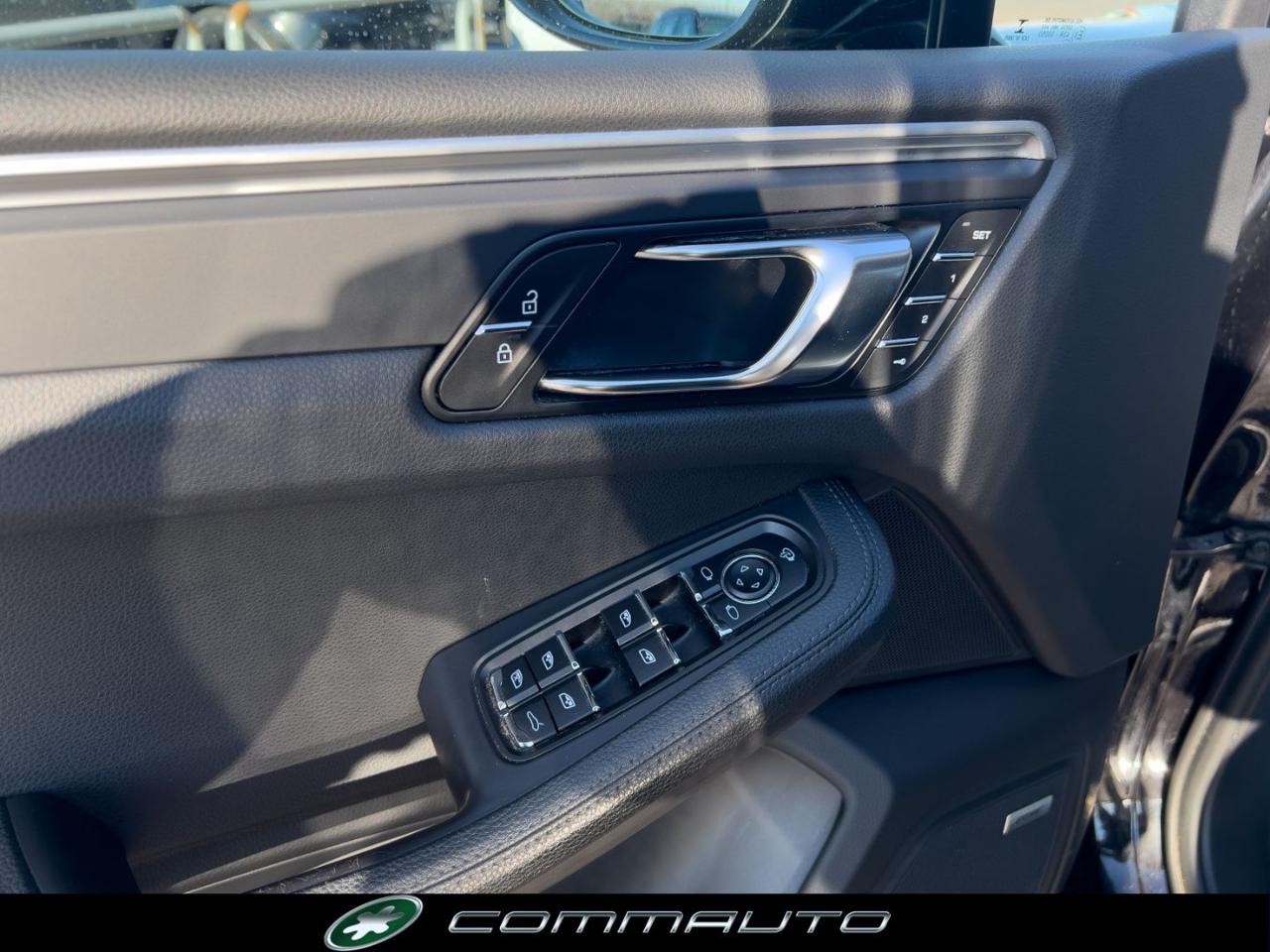 PORSCHE Macan 2.0 265CV PDK PASM - TETTO PANO - SPORT CHRONO - 7