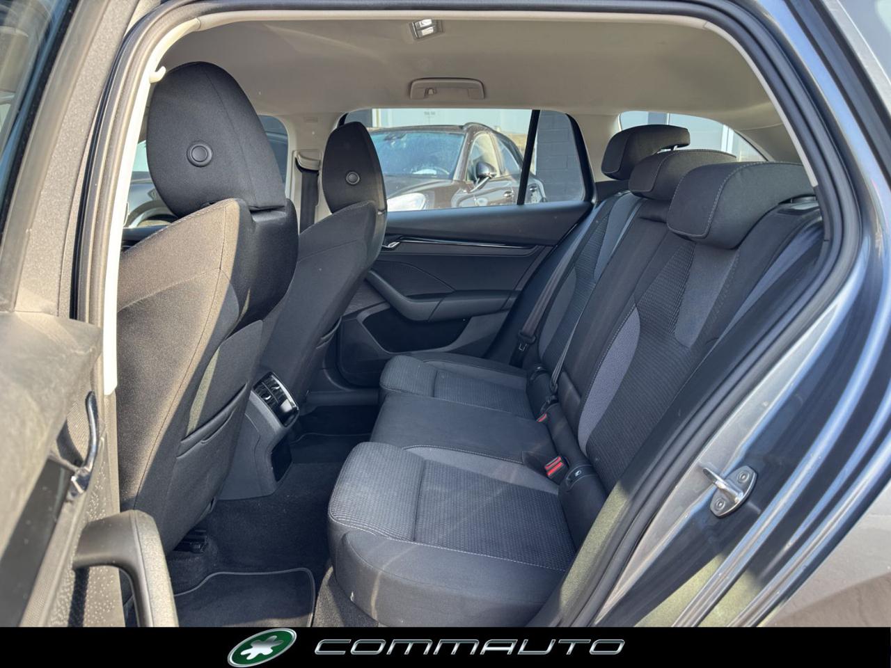 SKODA Octavia 2.0 TDI EVO SCR DSG Executive - 30