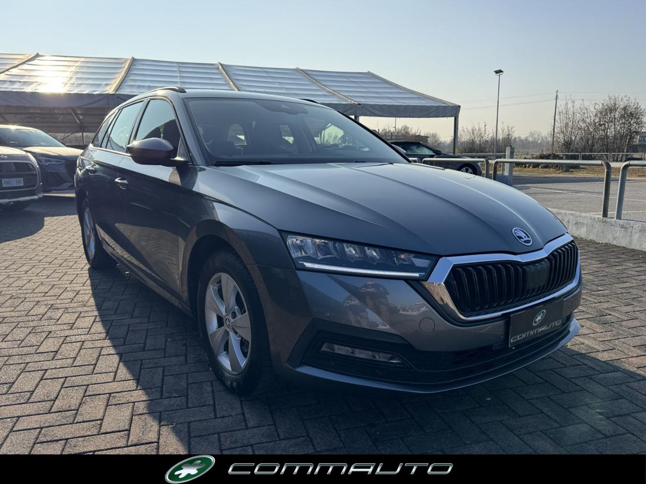 SKODA Octavia 2.0 TDI EVO SCR DSG Executive - 3