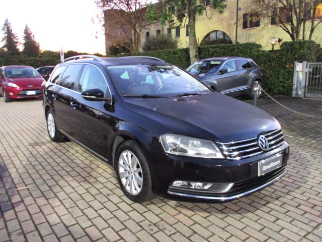 VOLKSWAGEN Passat Nero metallizzato