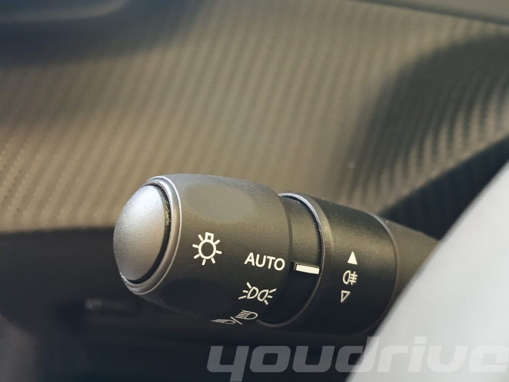 PEUGEOT 208 / PureTech 100 Stop&Start 5 porte Allure KM0 - 15