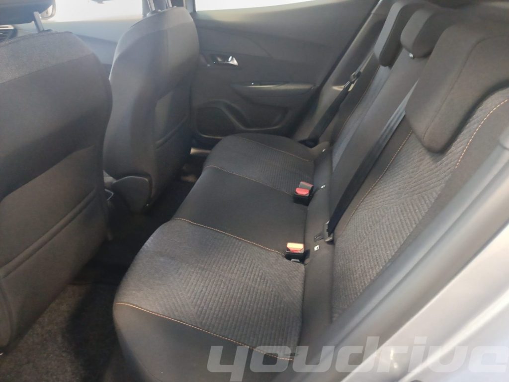 PEUGEOT 2008 / PureTech 100 S&S Style KM0 - 9