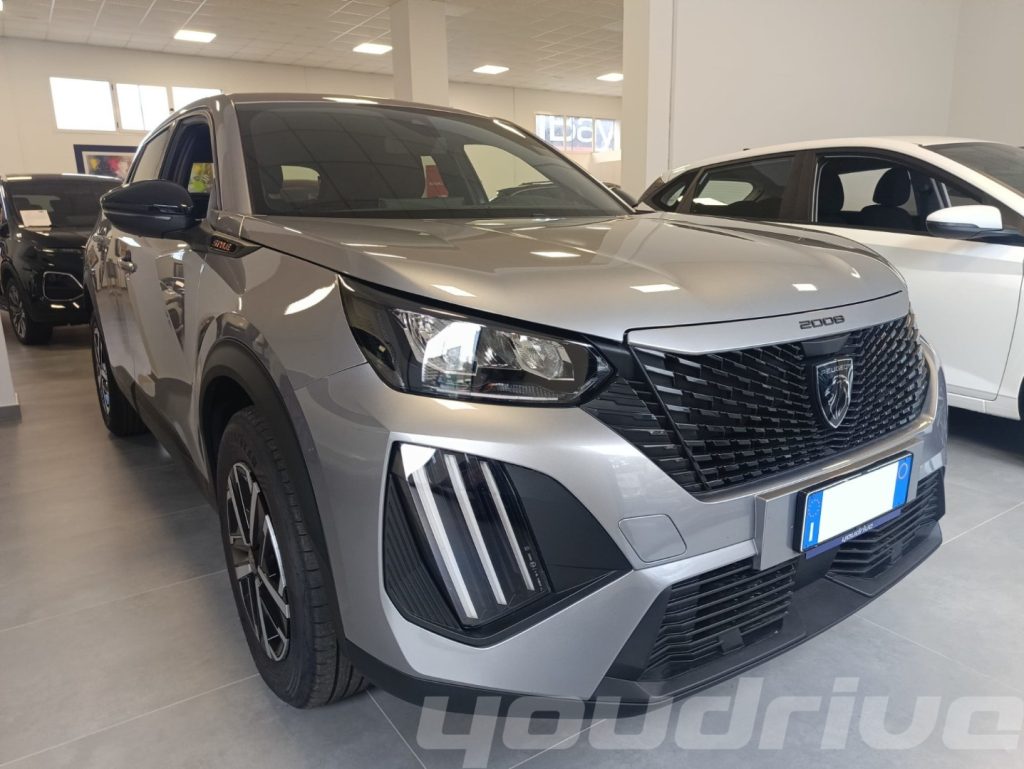 PEUGEOT 2008 / PureTech 100 S&S Style KM0 - 16