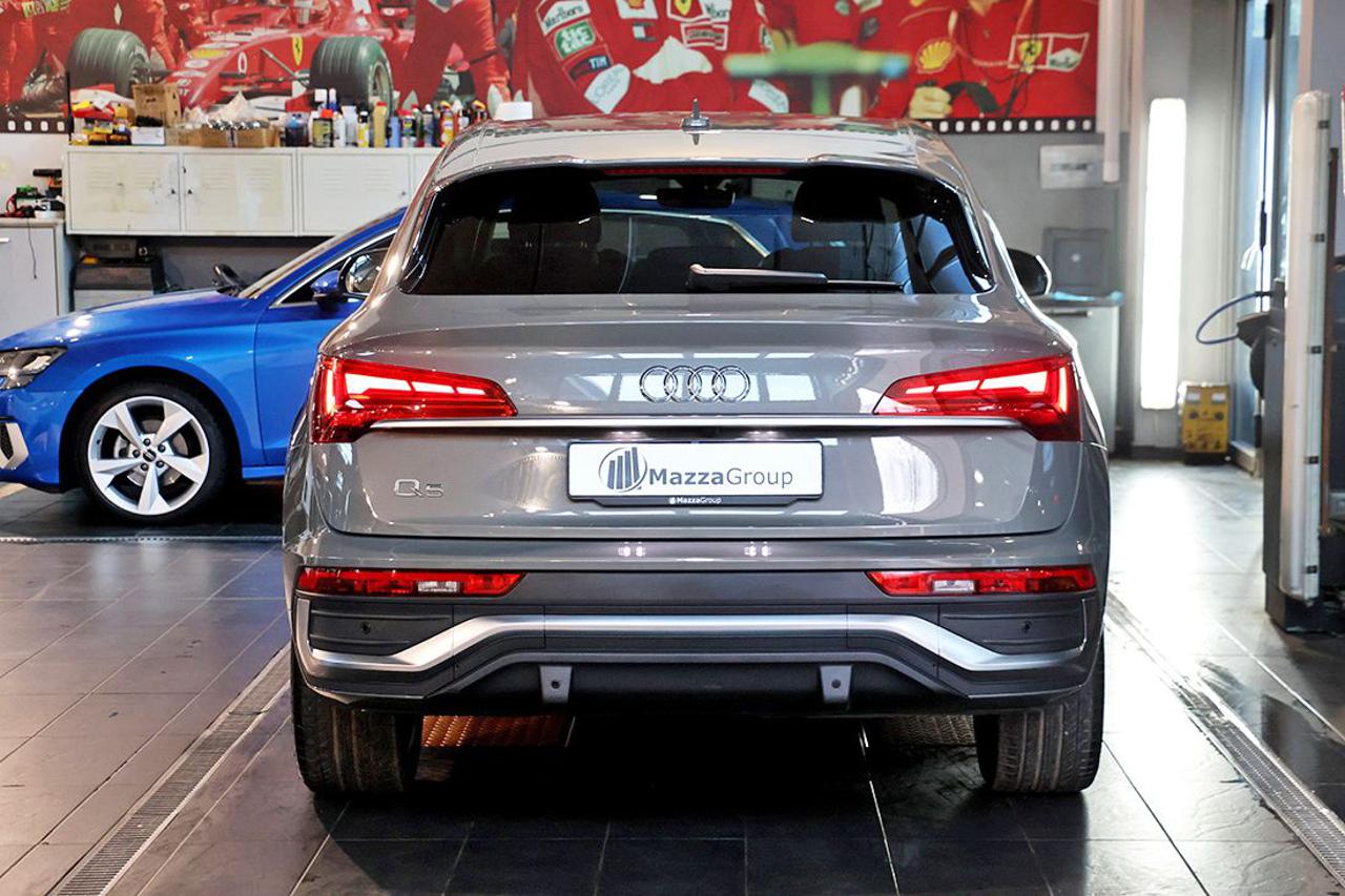 AUDI Q5 35 TDI Sportback S-Tronic S-Line Plus - 4