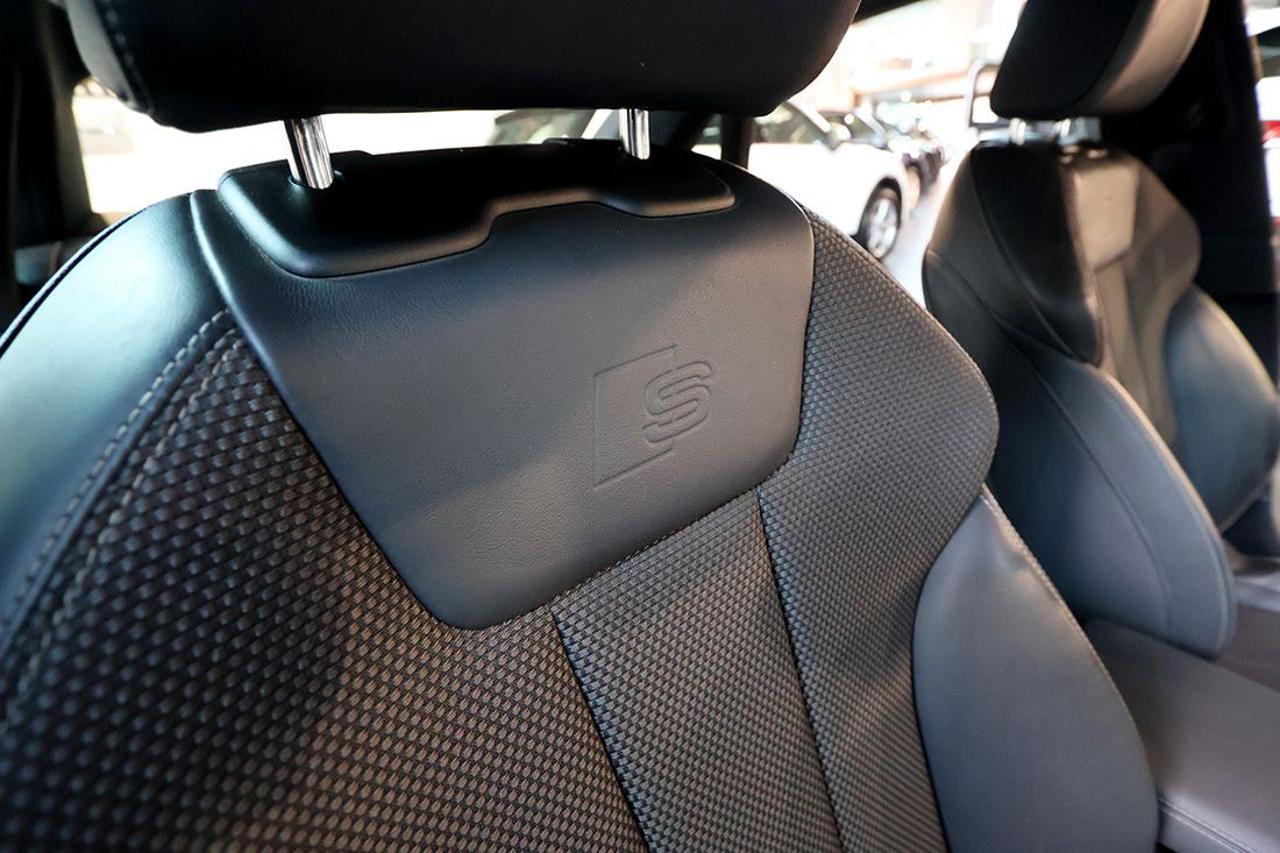 AUDI A4 35 TDI S-Tronic S-Line - 43