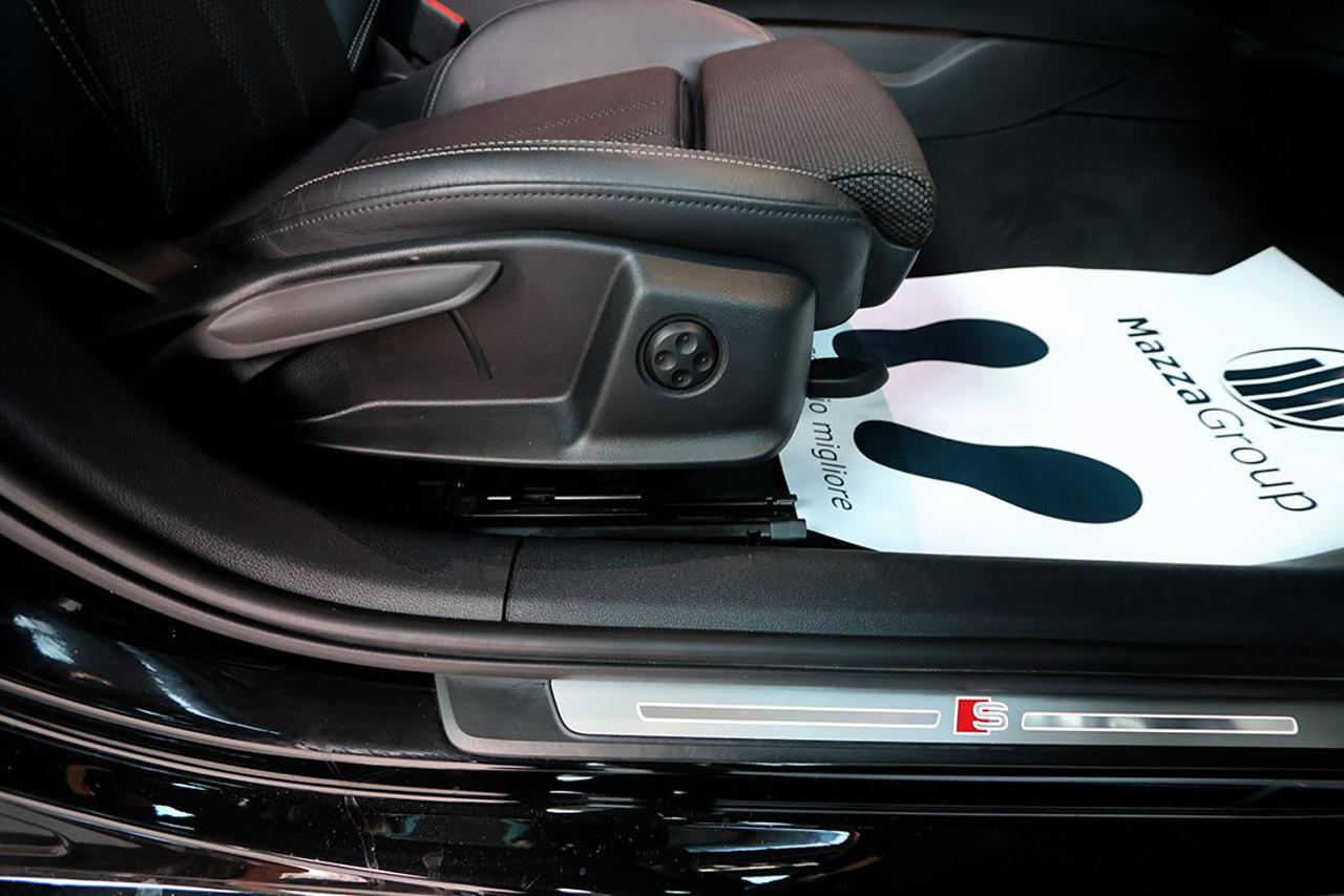 AUDI A4 35 TDI S-Tronic S-Line - 40