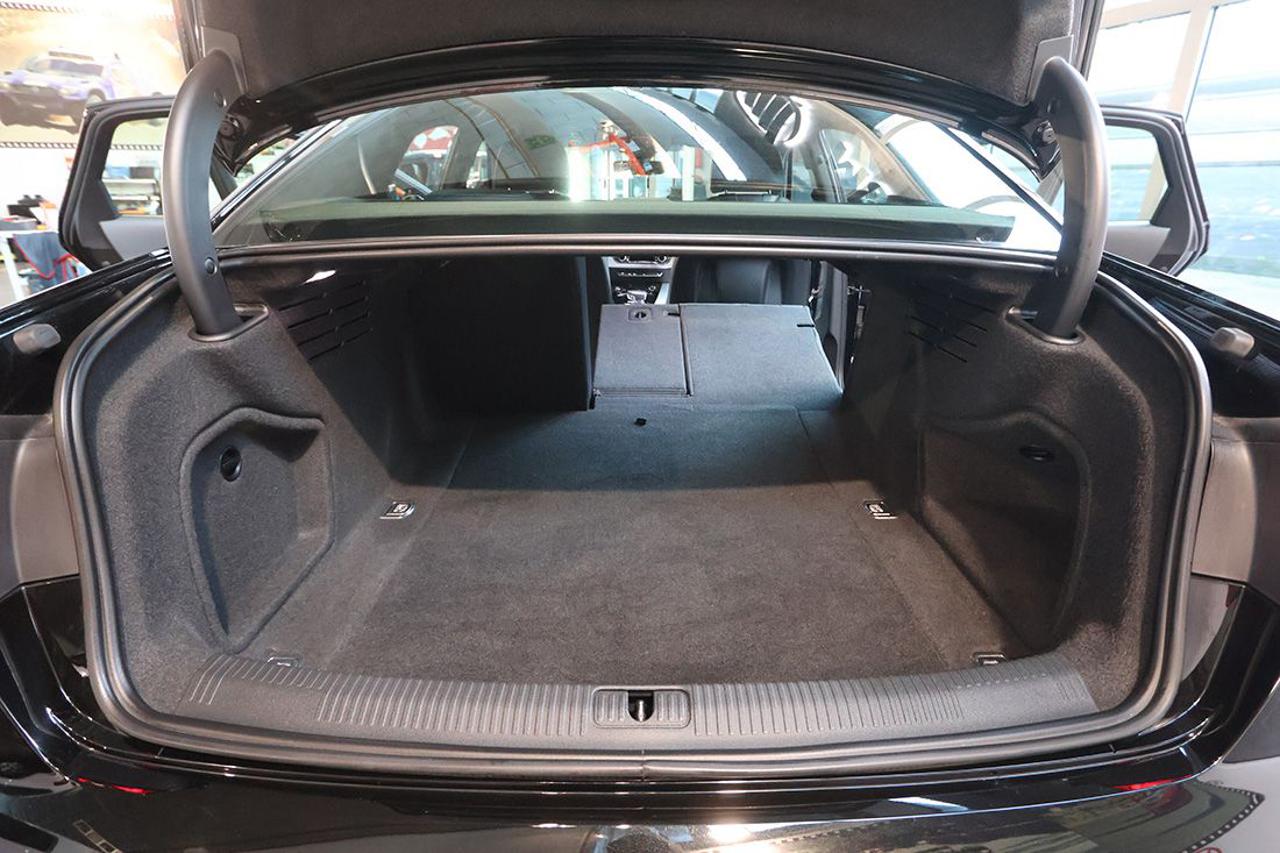 AUDI A4 35 TDI S-Tronic S-Line - 12