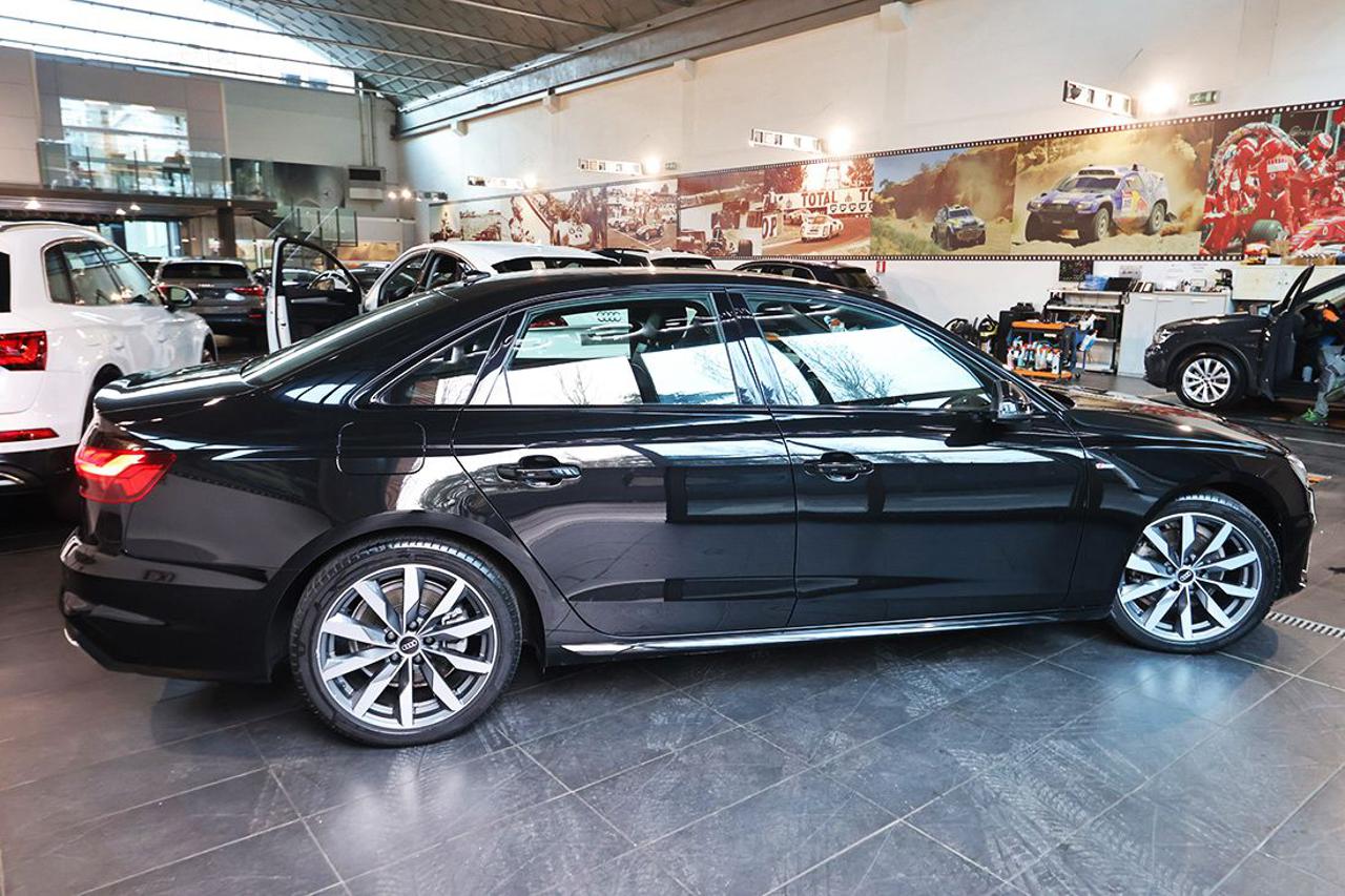 AUDI A4 35 TDI S-Tronic S-Line - 10