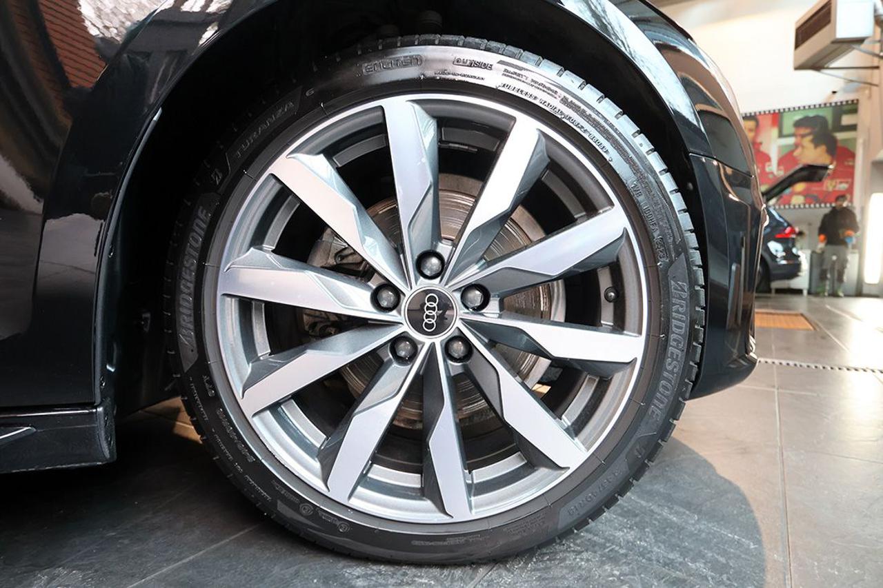 AUDI A4 35 TDI S-Tronic S-Line - 6