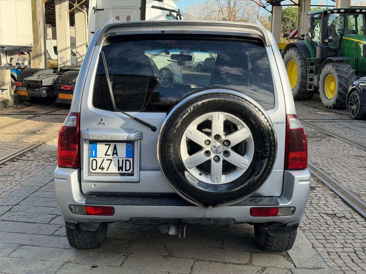 MITSUBISHI Pajero 3.2 16V DI-D 3p. aut. Intense - 5