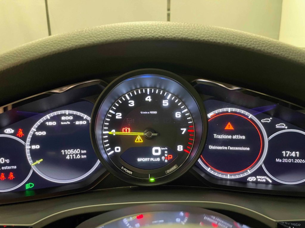 PORSCHE Cayenne COUPE 3.0 V6 E-HYBRID PLATINUM - IVA DEDUCIBILE - 24