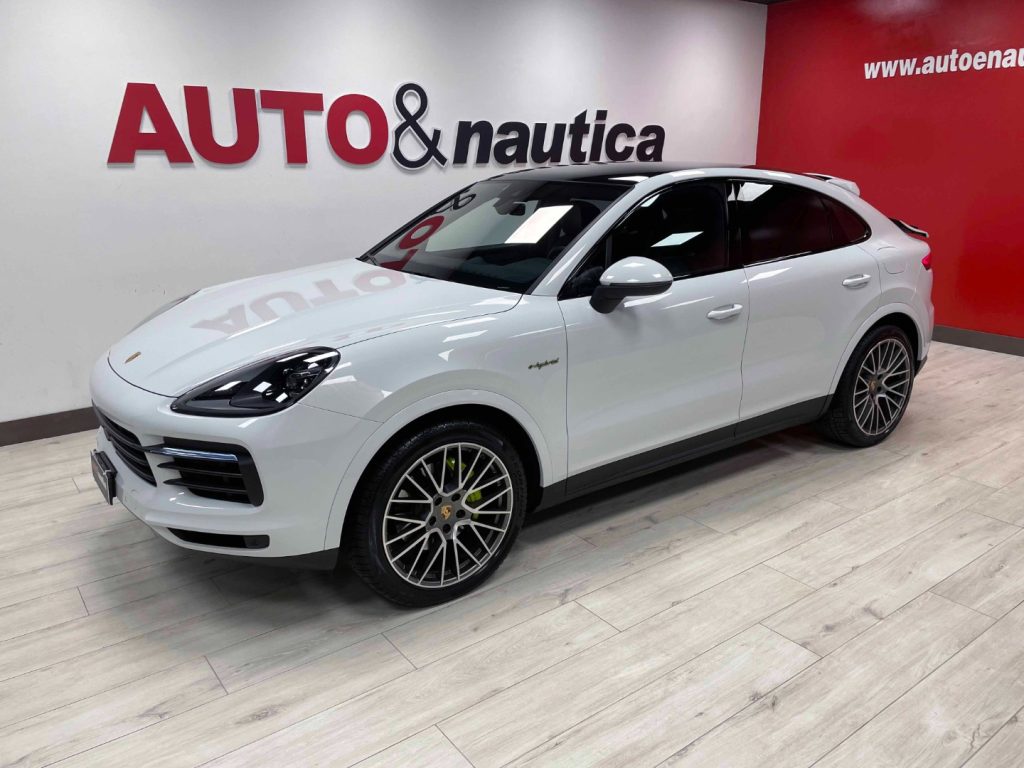 PORSCHE Cayenne COUPE 3.0 V6 E-HYBRID PLATINUM - IVA DEDUCIBILE - 32