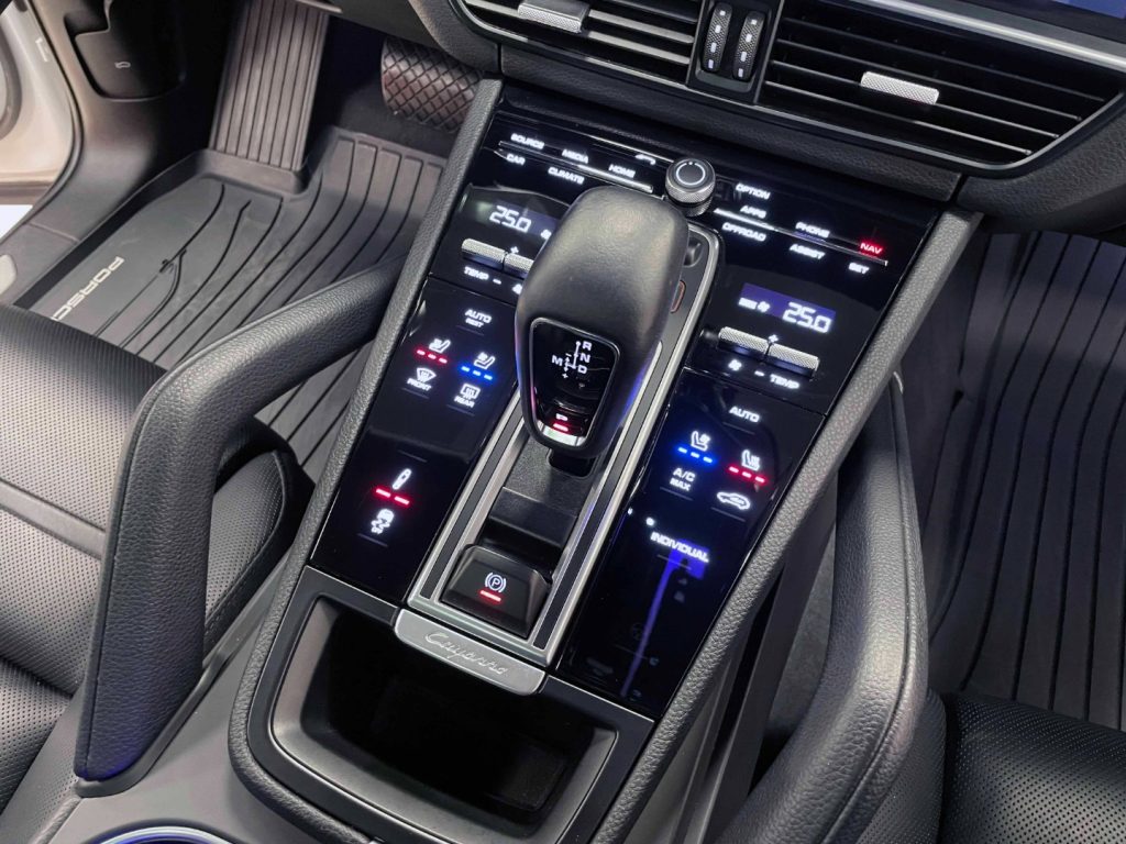 PORSCHE Cayenne COUPE 3.0 V6 E-HYBRID PLATINUM - IVA DEDUCIBILE - 60