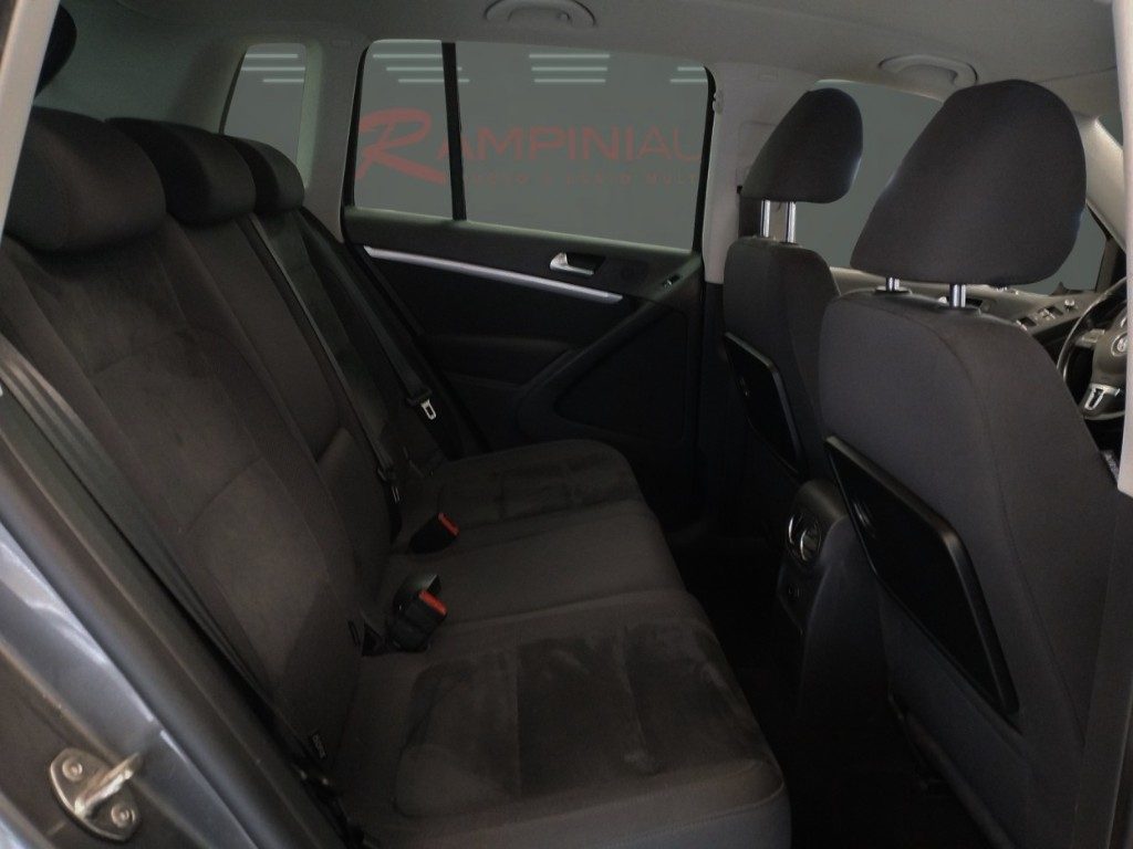 VOLKSWAGEN Tiguan 2.0 TDI 140 CV 4MOTION DSG Pronta Consegna - 17