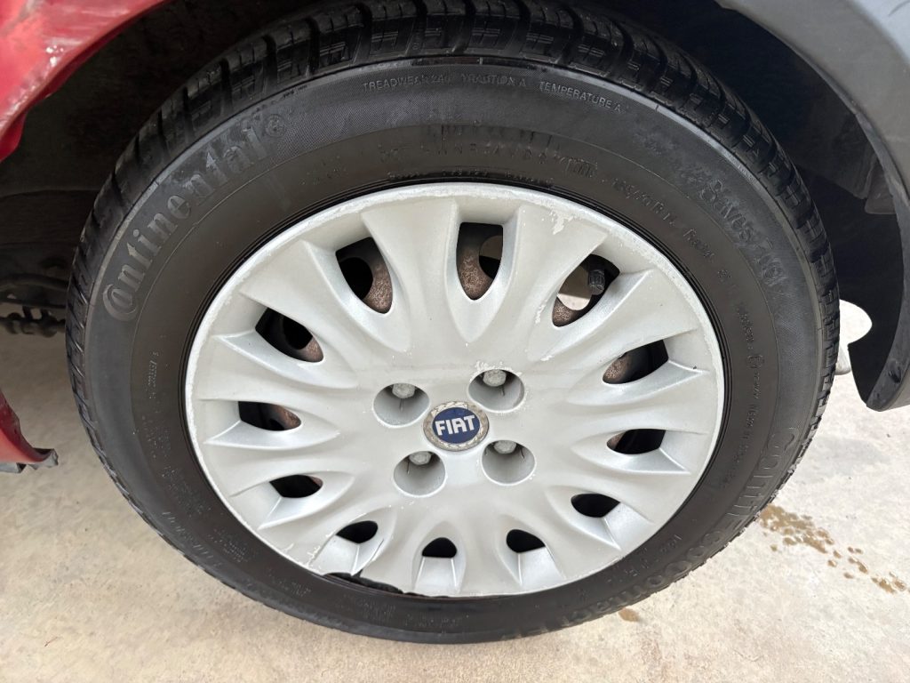 FIAT Punto 1.2i 16V cat 5 porte HLX OK NEOPATENTATI - 24